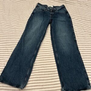 Hollister Women’s low rise baggy Jean sz 0regular